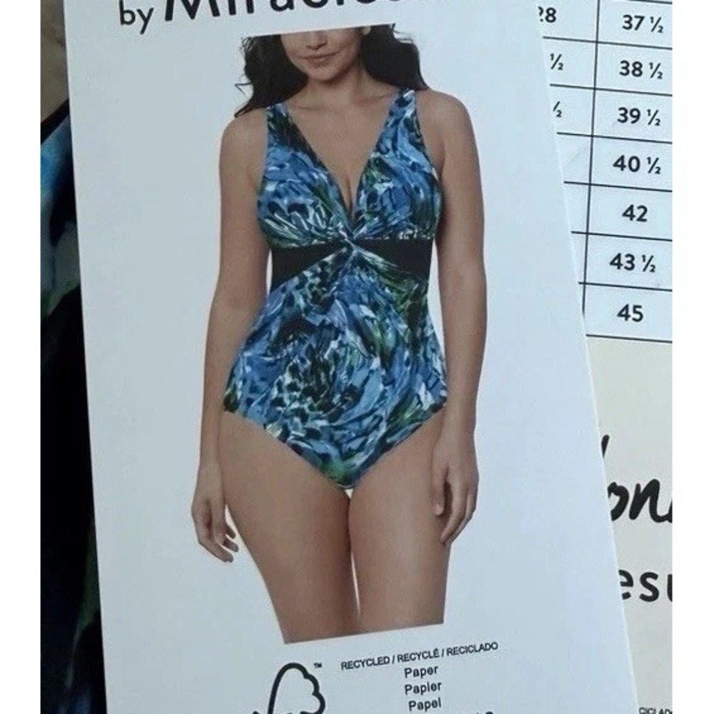 Miradonna by Miraclesuit Women's One-Piece Swimsuit Soft Cup Bra size 10